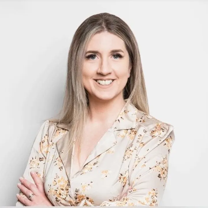 Laura Gosnell, Sales Manager